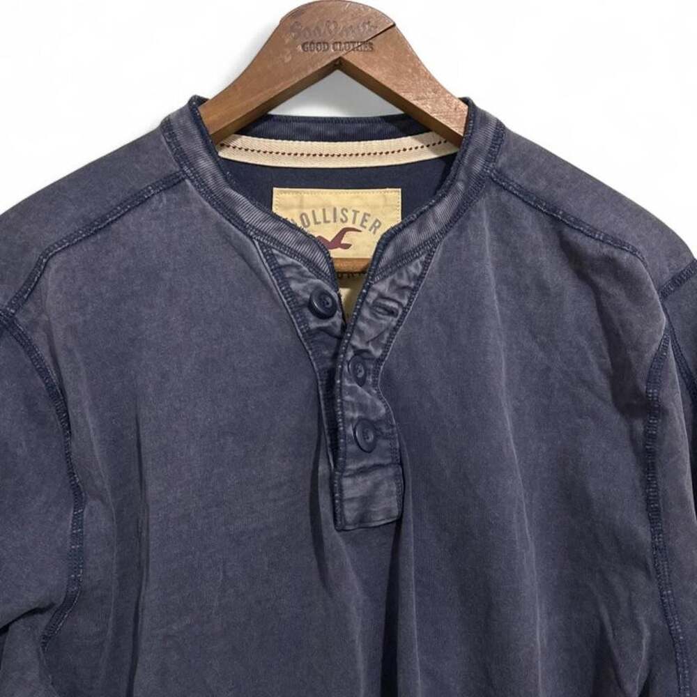 Hollister California Vintage Wash Long Sleeve Henley Shirt Large Navy Blue